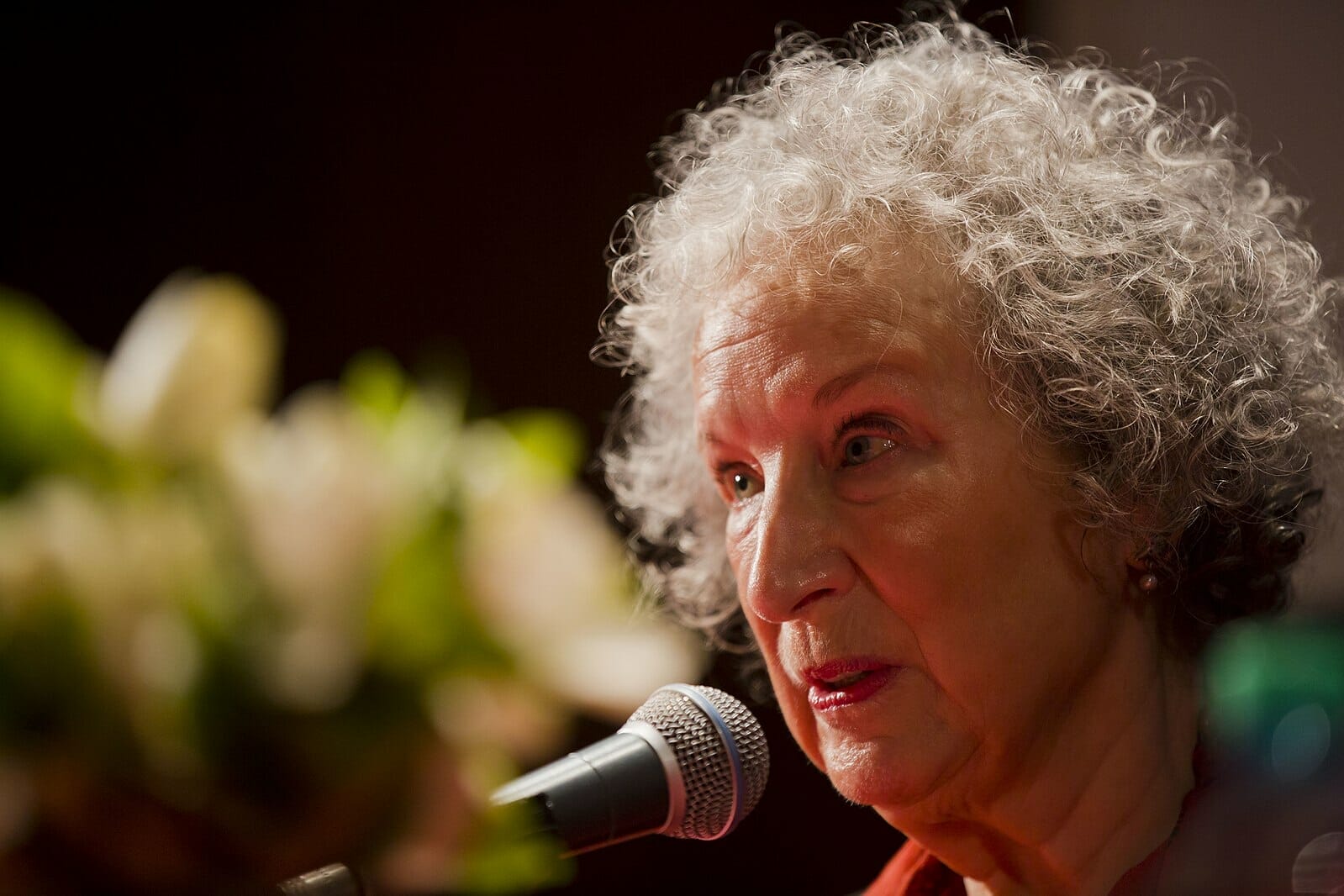 Margaret Atwood From The Origins To A Dystopian Future Hypercritic   1599px Margaret Atwood En La BN 1 2 